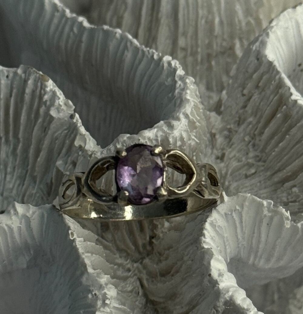 925 Sterling Silver Amethyst Ring Size 9.5